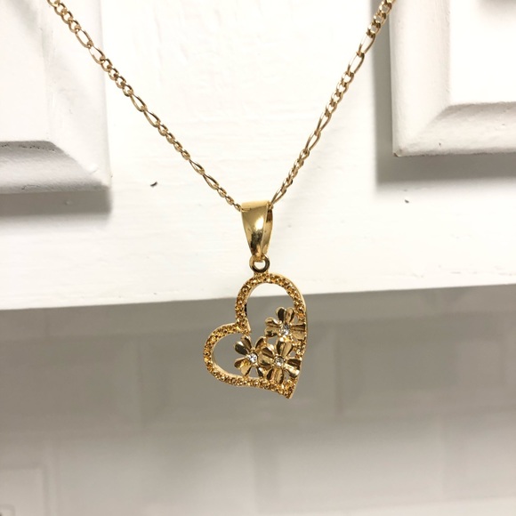18k Gold Plated heart necklace - Picture 2 of 4